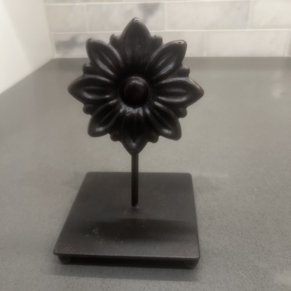 Metal Flower Photo Holder 4" Mat Black w/ Clip Desk Top Stand Hobby Lobby 2007